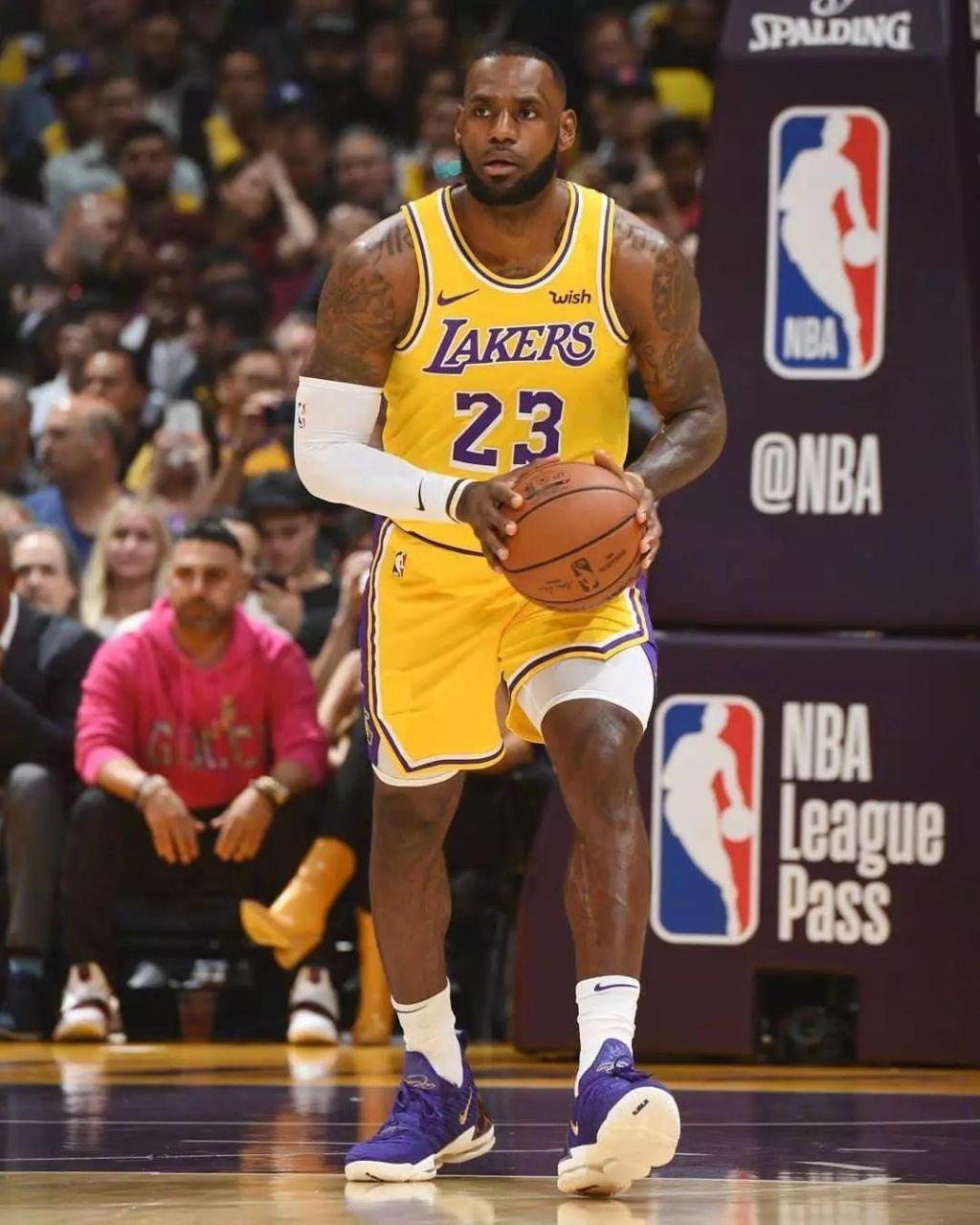 他在无球时 他在无球时