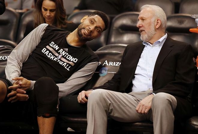 许多球迷手 许多球迷手